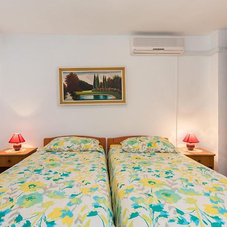 Kamelija Apartment Rovinj Luaran gambar