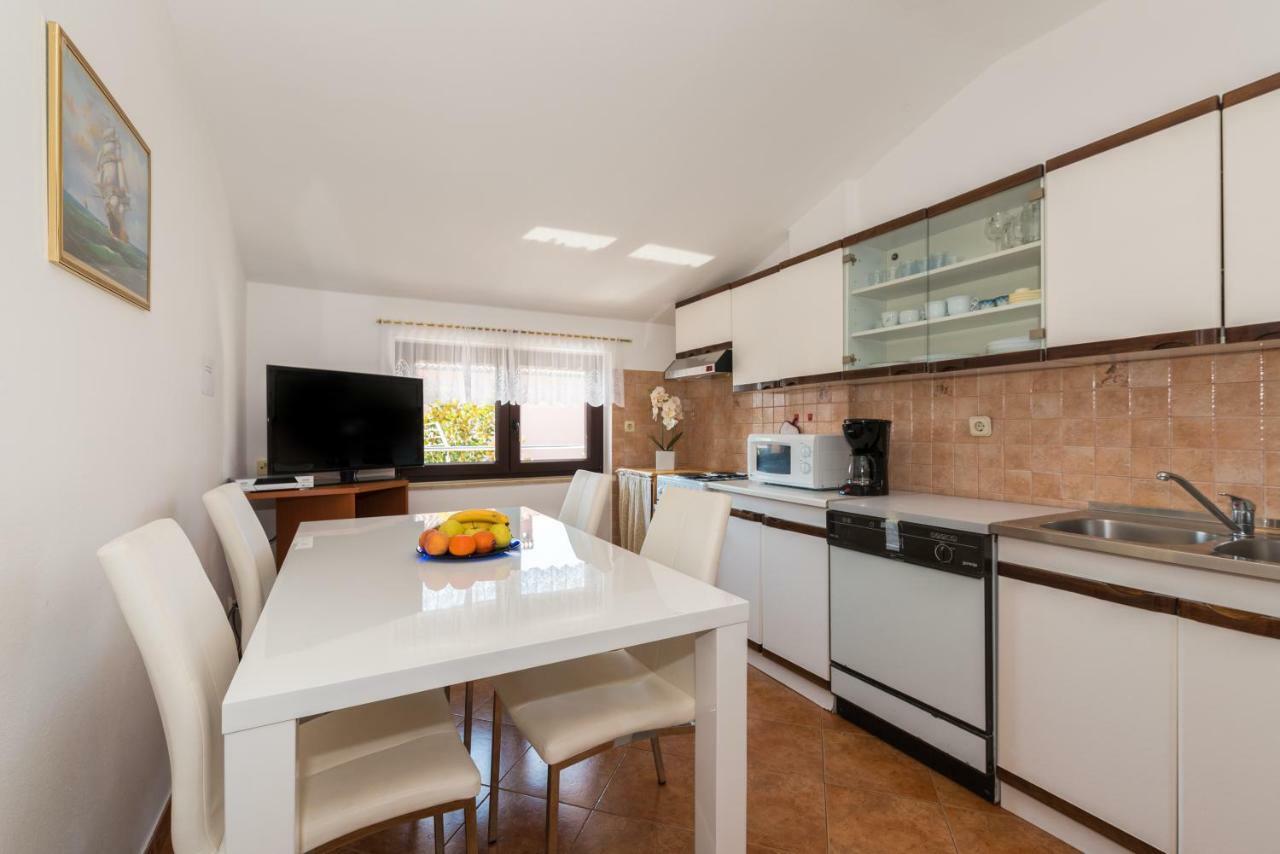 Kamelija Apartment Rovinj Luaran gambar